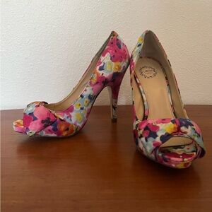 Floral Print High heels size 7M